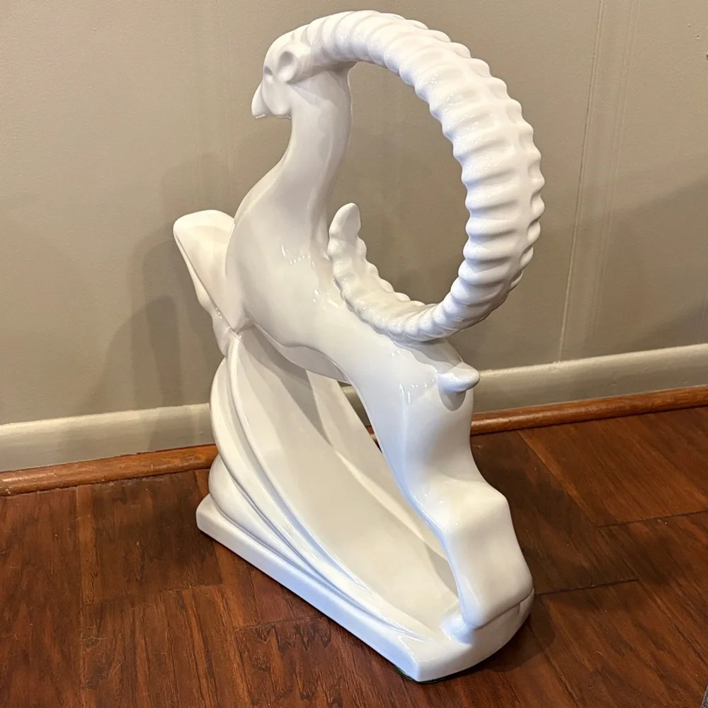 Vintage Royal Haeger 19” Leaping
Gazelle - Picture 4 of 12